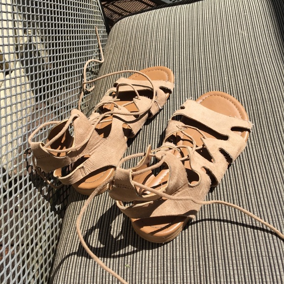 Sandals - Picture 8 of 8